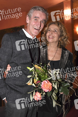 Theaterpremiere 'Trennung frei Haus' in München